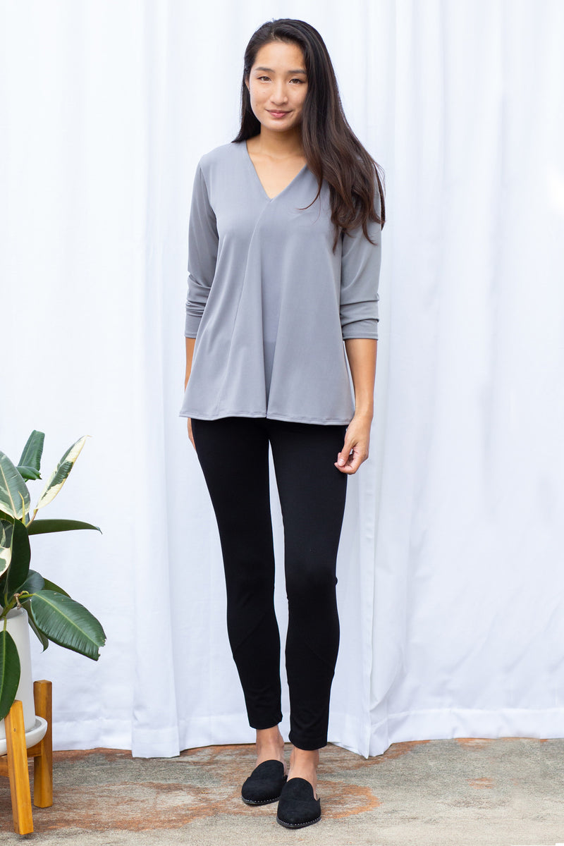 Gail L/S V-Neck Top (Silver) - M