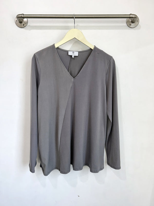 Gail L/S V-Neck Top (Silver) - M